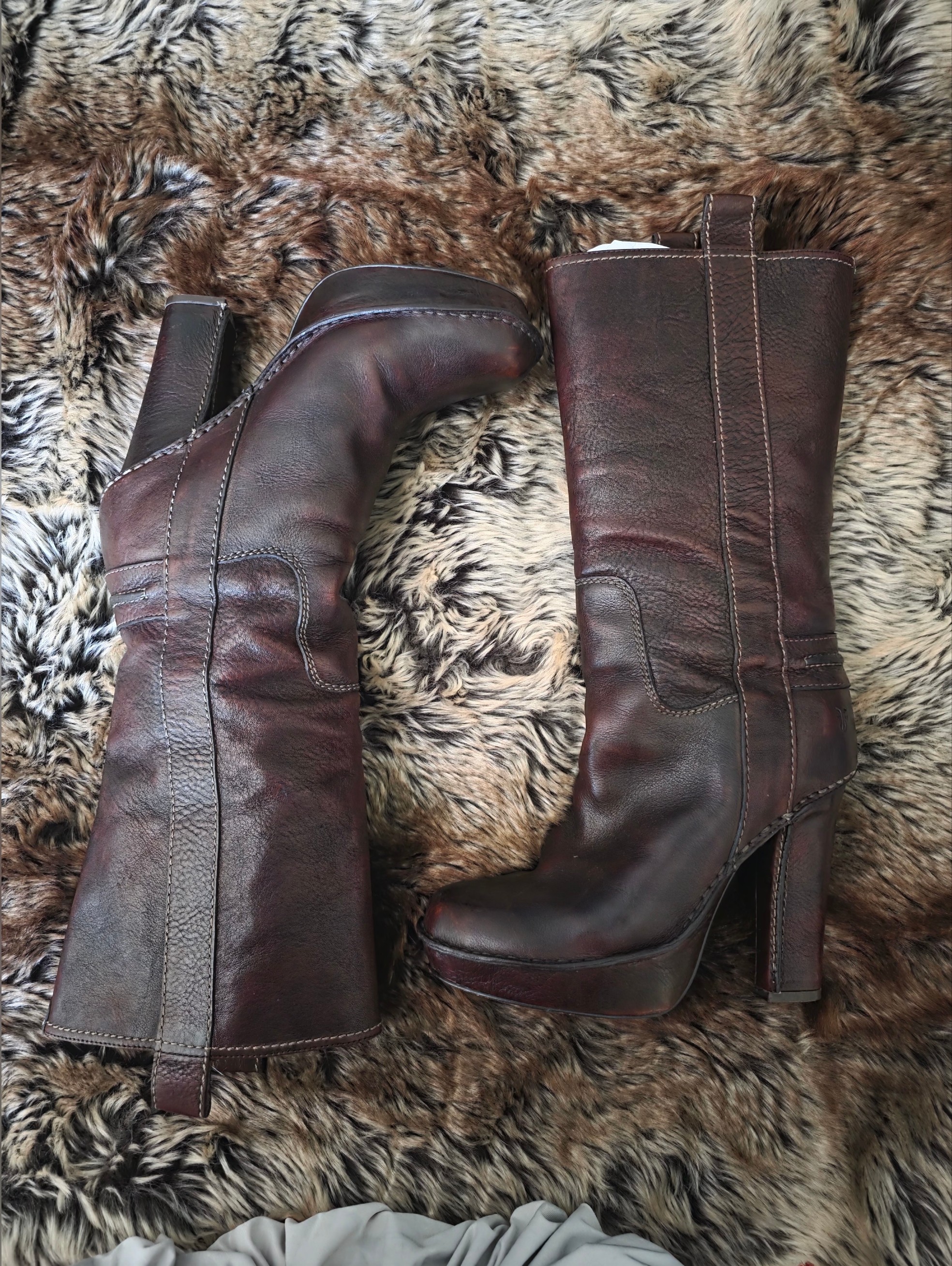 Frye Victoria Dark Brown Real Leather Pull Tab Heeled Knee High Tall Winter Boot